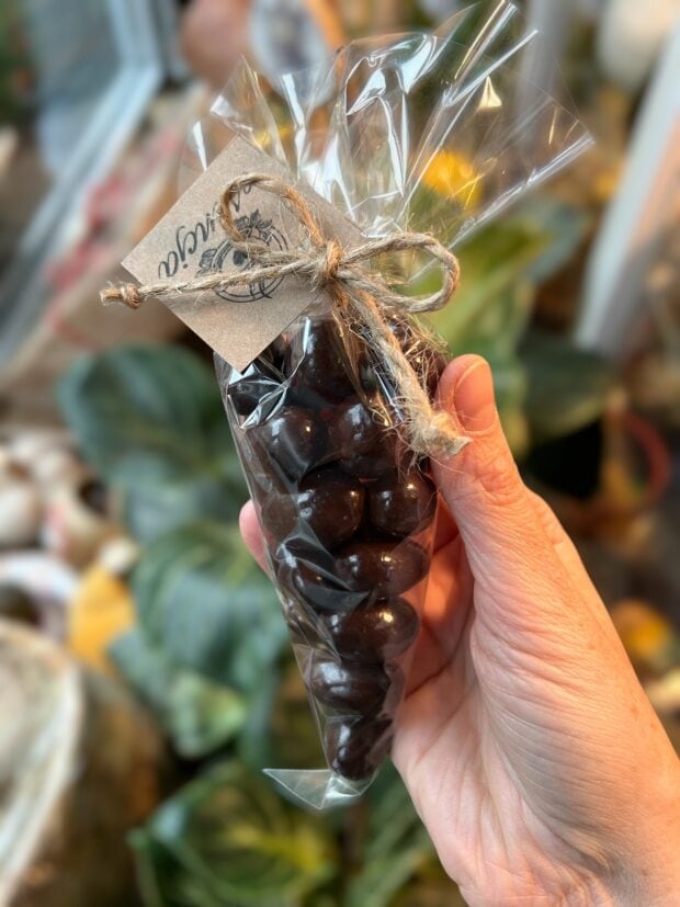 Esencja Sanok - Migdały w Gorzkiej Czekoladzie